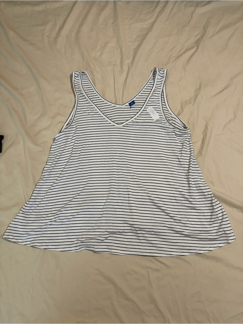 🛍️ 4 for 20🛍️ Bundle and save! Old Navy Luxe Striped Tank - White & Black🛍️
